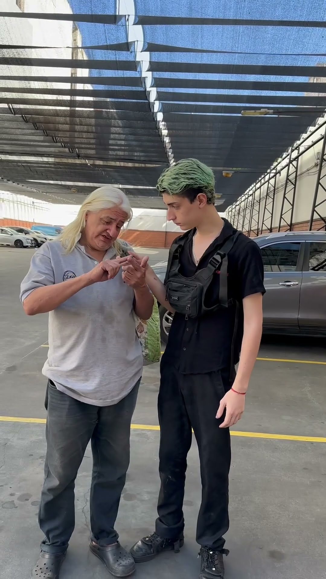 ¡Si Luisito comunica me está siguiendo le compro lo que él quiera! ???