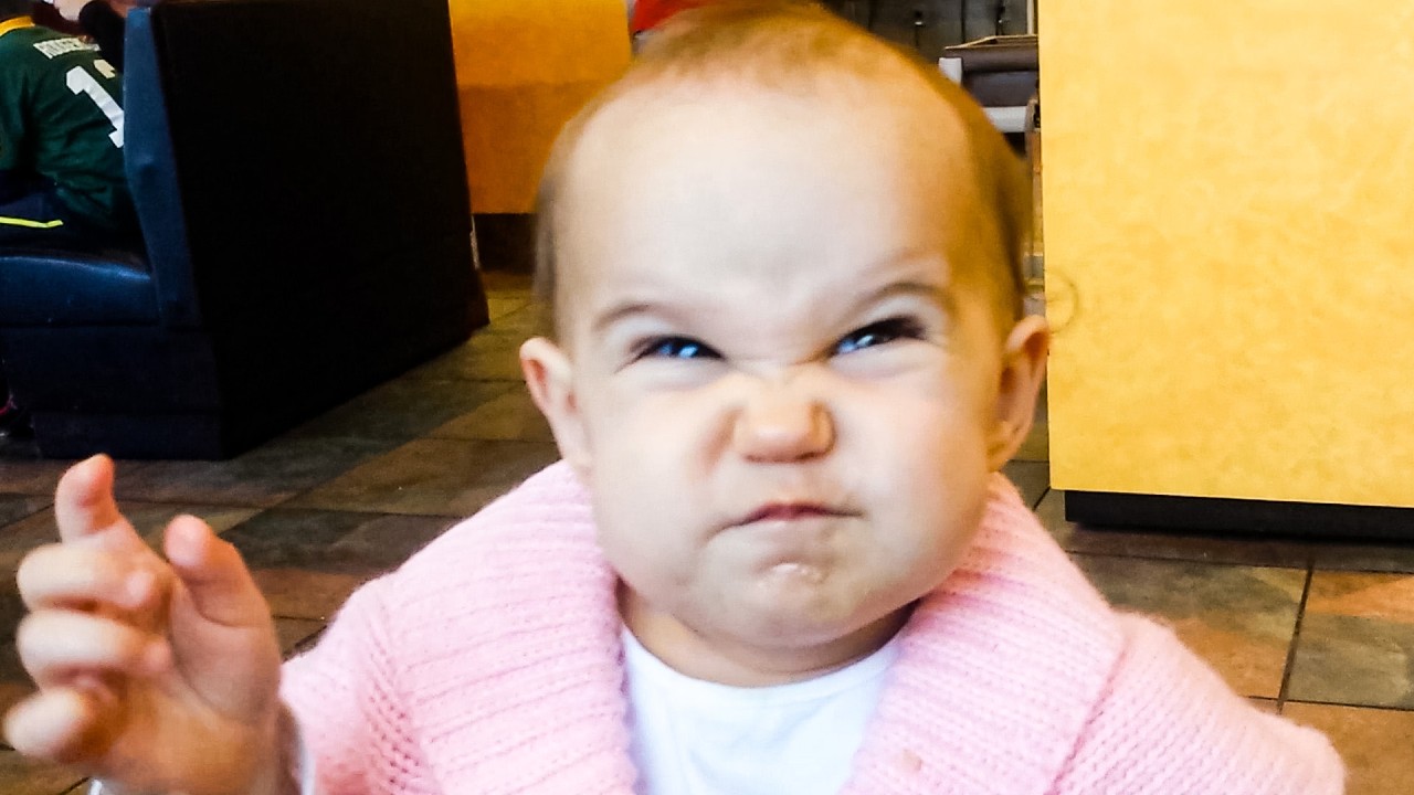 Когда дети говорят слишком откровенно 😂  Честные реакции, которые не придумаешь