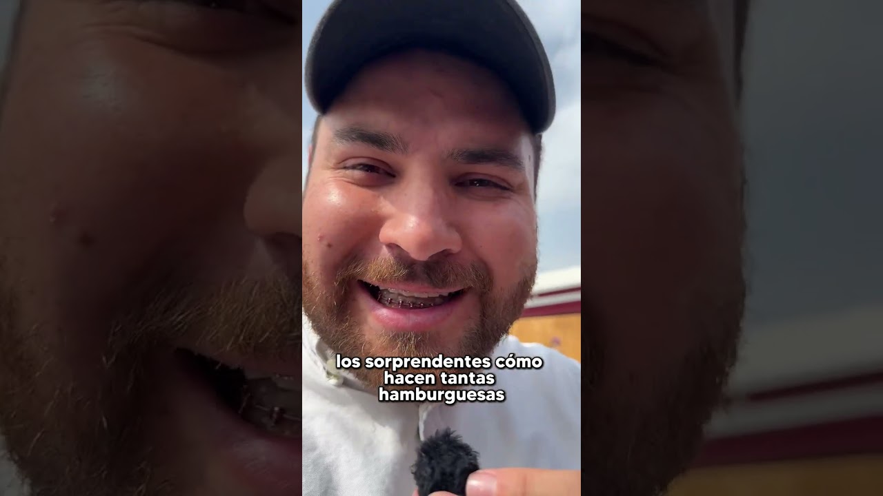Probando las hamburguesas virales de $39 pesos/$2 dólares en el lugar de MAX 🍔😍