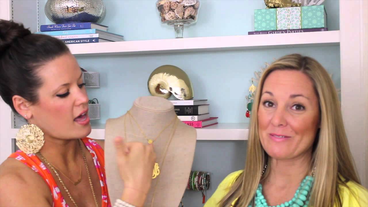 How to Layer Necklaces: Simple Steps to Delicate - YouTube