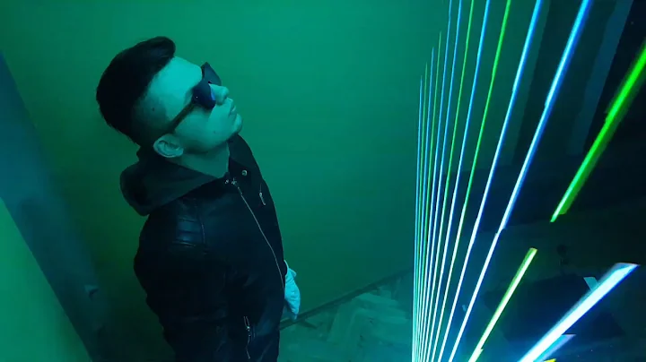 Harfa Laserowa/Laser Harp- Gladiator theme by Mich...