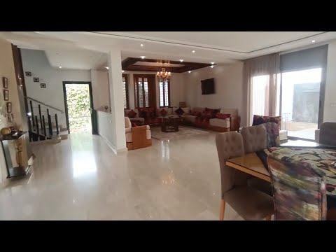 فيلا للبيع جديدة تلات طوابق حدائق ايكم فينيسيو معتبرة 0661400141