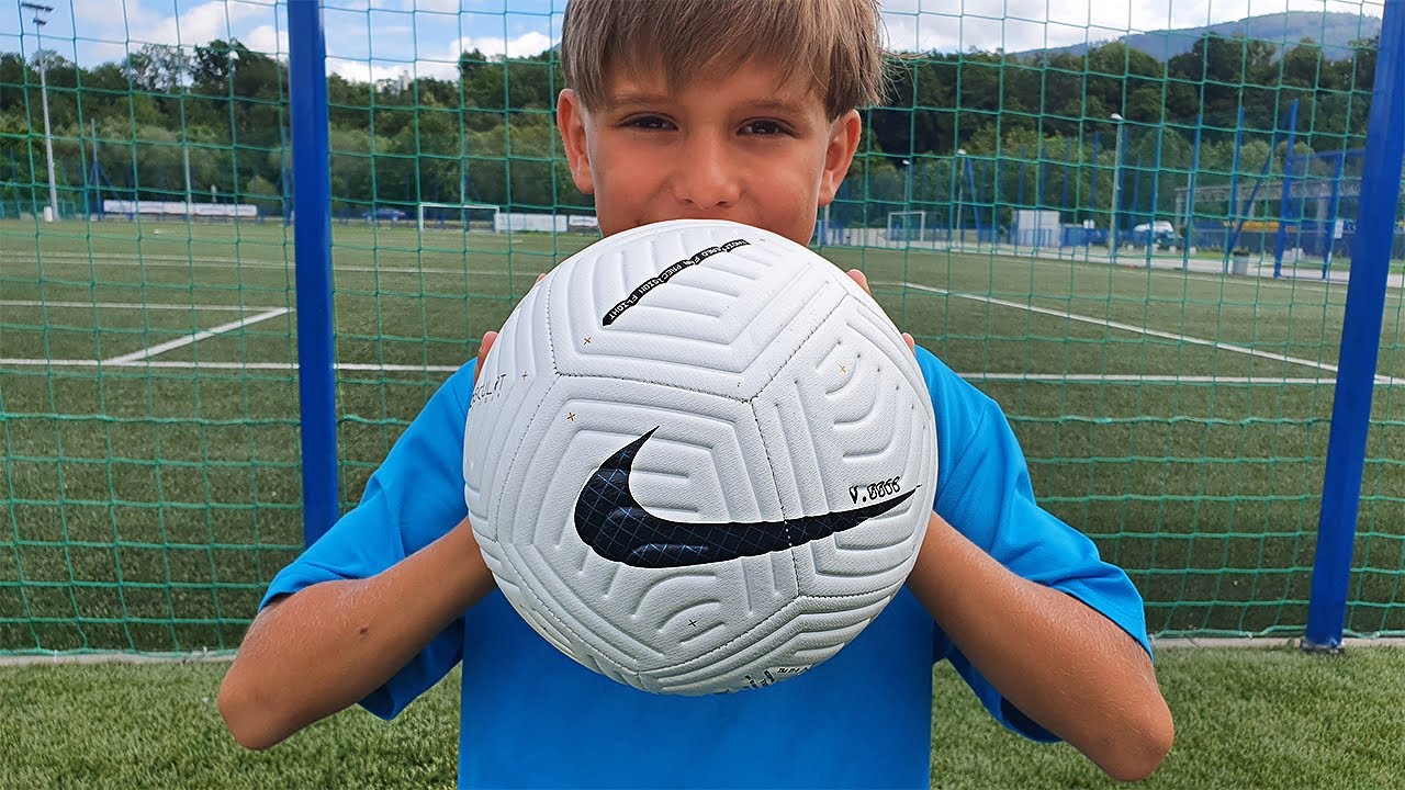 nike aerowtrac soccer ball review