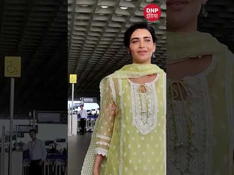 पीले सूट में एयरपोर्ट पहुंची Karishma Tanna की हालत दिखी खराब || DNP INDIA
