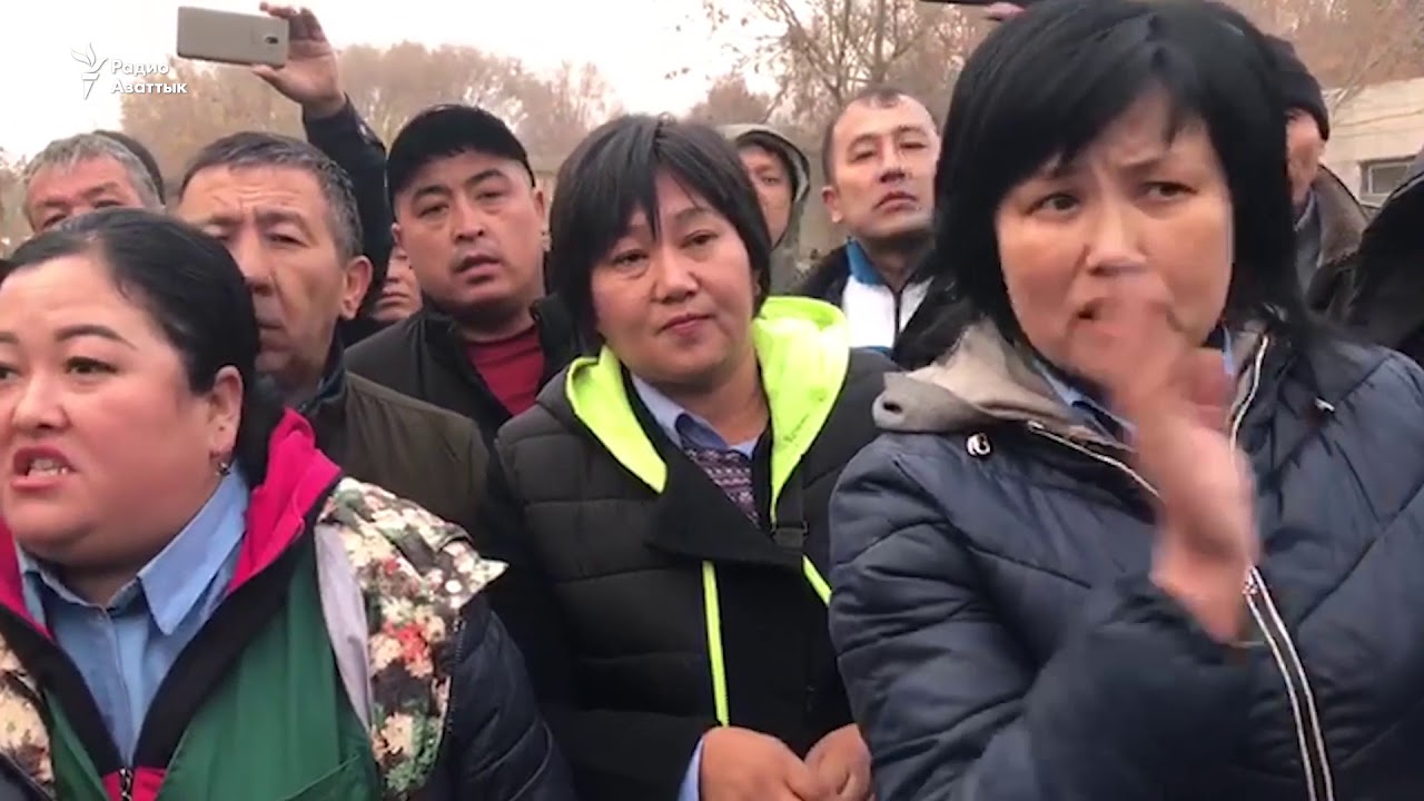 Автобусы не вышли на маршруты: водители бастуют