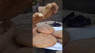 خبز  بلدي طيب على طريقة تقليدية