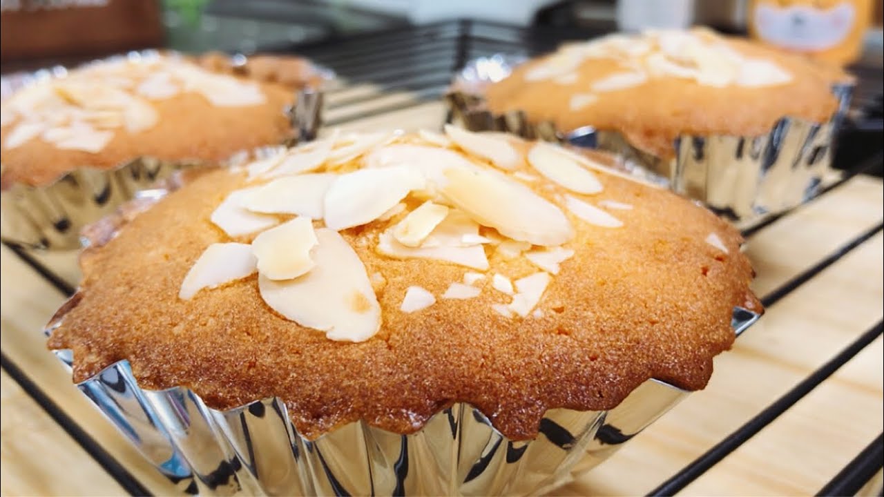 GlutenFree Tasty Heathy Madeleine Low calorie delish Moist Madeleine