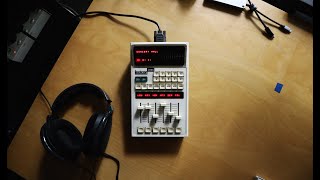 Demo :: Lexicon 224XL on SH101 (Aphex Riff)