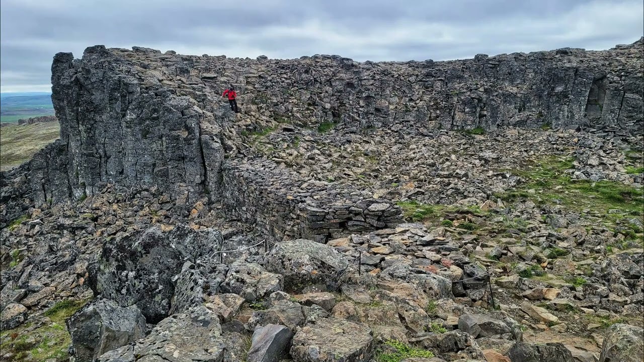 Borgarvirki ~ Volcanic Plug in the North - Iceland — Borgarvirki — video poster