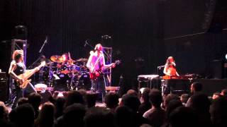 Paul Gilbert Dancing Queen - Beating Around The Bush AC/DC Cover Sala Capitol 16-03-2013