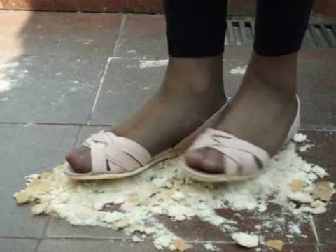Satisfying Texture Crushing Bread ASMR Peep Toe Flats 24