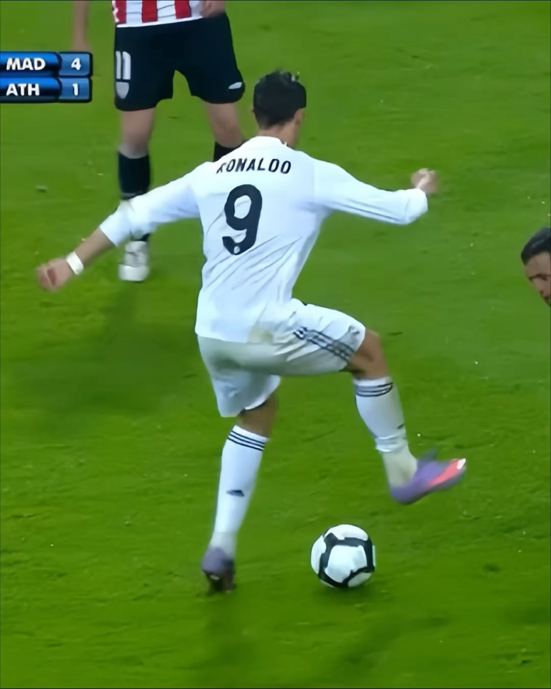 Prime Ronaldo Skills & Goals 2009/10 🔥 CR9 At His Peak 😱 - YouTube