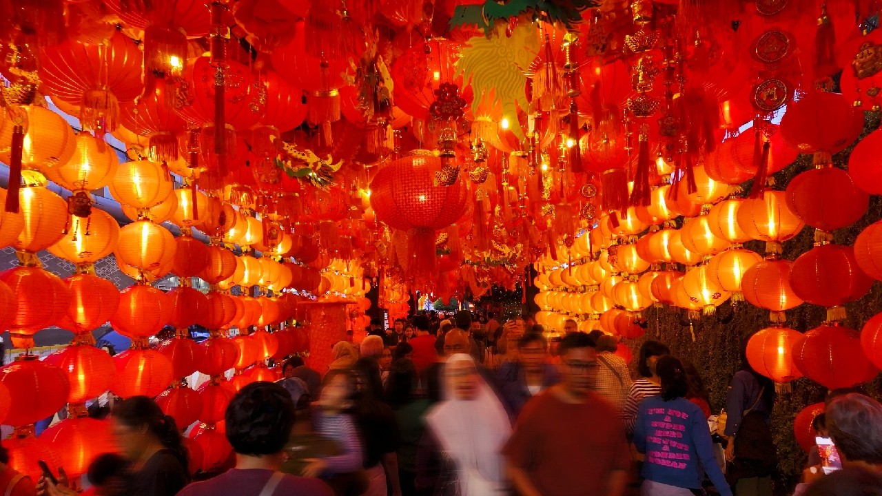 4K | Suasana Imlek Paling Ramai di Jakarta, Semua ke Bundaran HI