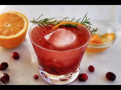 cocktail-recipe:-pomegranate-orange-rosemary-cocktail-by-everyday-gourmet-with-blakely