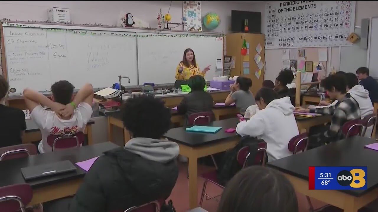 As kids head back to school, COVID-19 cases on the rise in Virginia ...