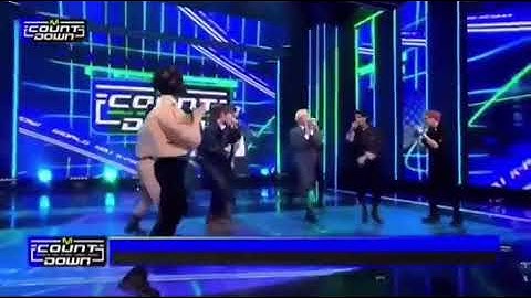 Straykids & btob dancing to 