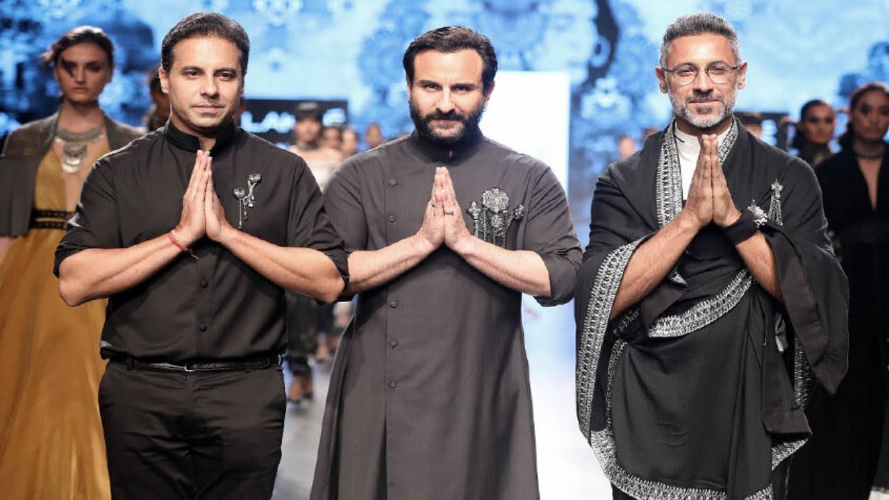 Saif Ali Khan Walks For Shantanu & Nikhil | Spring/Summer 2018 | Lakme Fashion Week