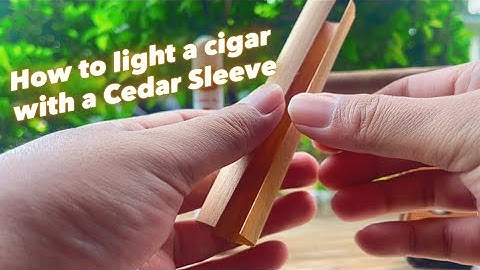 How to light a Cigar with a Cedar Sleeve 🔥💨