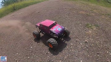 Axial SMT10 Monster truck, stock bash