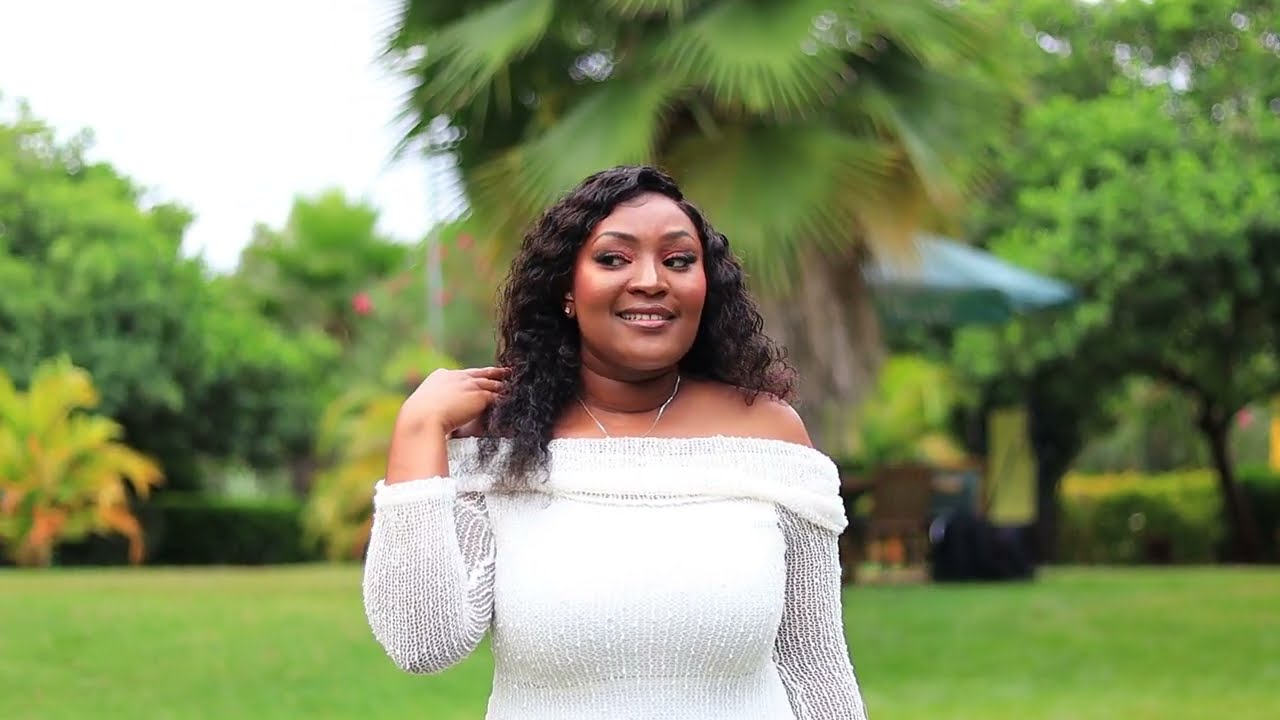 What REALLY Happens on a Photoshoot 👀📷 (Behind the Scenes)