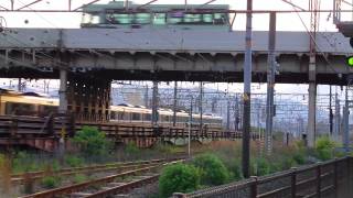 ＥＦ６６－１１７＋新日鐵チキ　　８８６４レ
