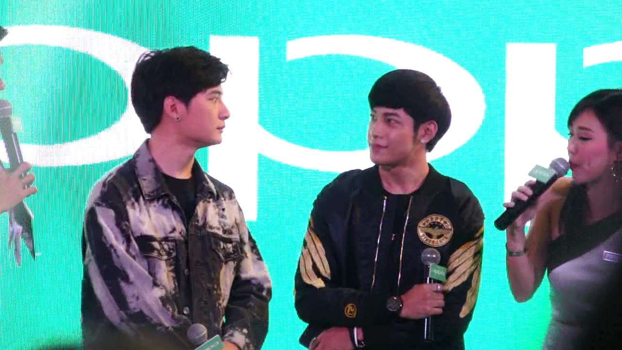 คริส สิงโต พูดคุยกับพิธีกรในงาน Oppo F5 First Sale Day