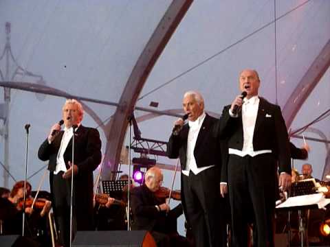 3 Baritons live Scheveningen lied Figaro met Ernst...