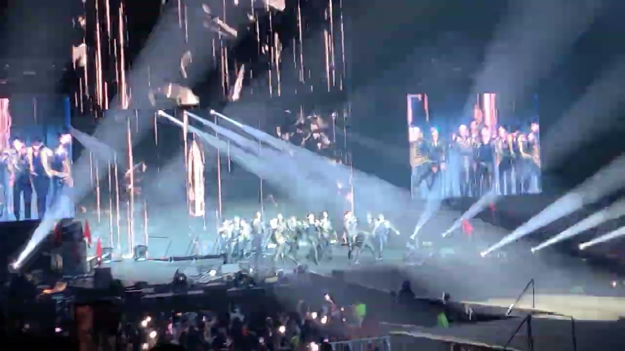 Seventeen - Hit - Toronto