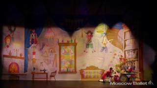 Workshop  - Uncle Drosselmeyer puts Dolls in his Bag of Gifts