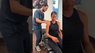 Chiropractic Adjustments Cracking By The Best Chiropractor - Treatment For Neck And Back Pain