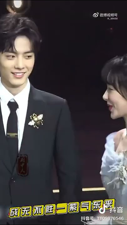 He cant take his eyes off her| Cute Xiao Zhan Yang Zi 2019 weibo night