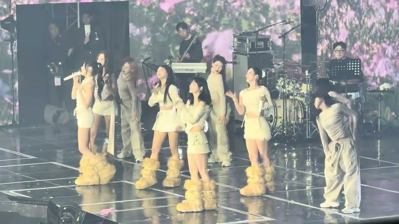 Love Me More - 2026 Apink 8th Concert 