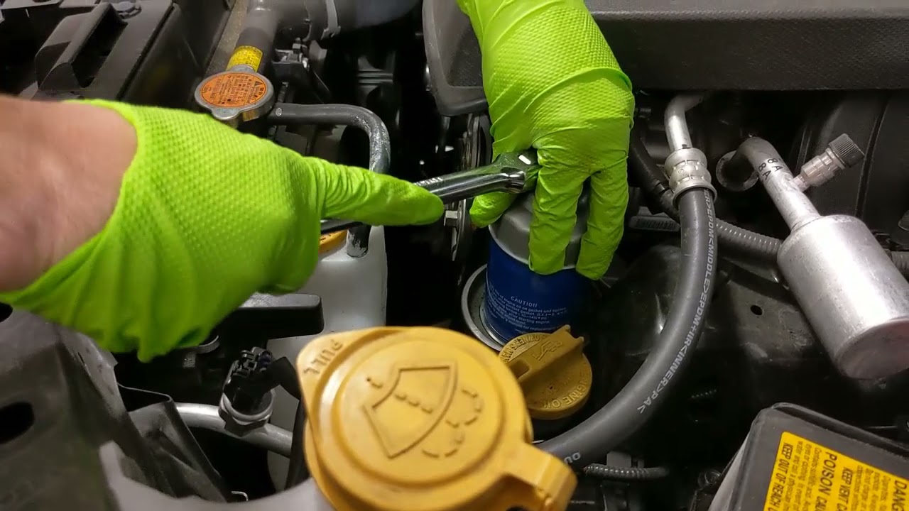 Subaru Forester oil change by Froggy - YouTube