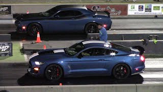 Shelby GT500 vs Challenger T/A 392 1/4 Mile