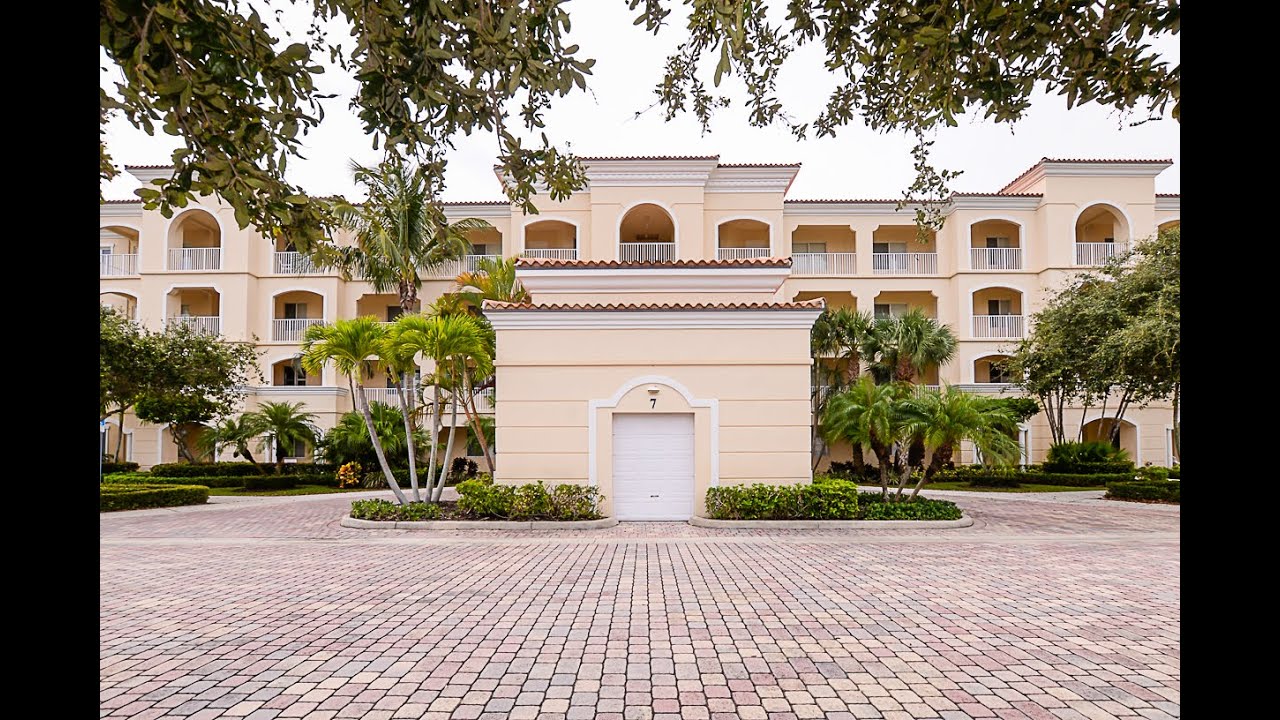 7 Harbour Isle Dr.,  Unit 203, Fort Pierce, FL