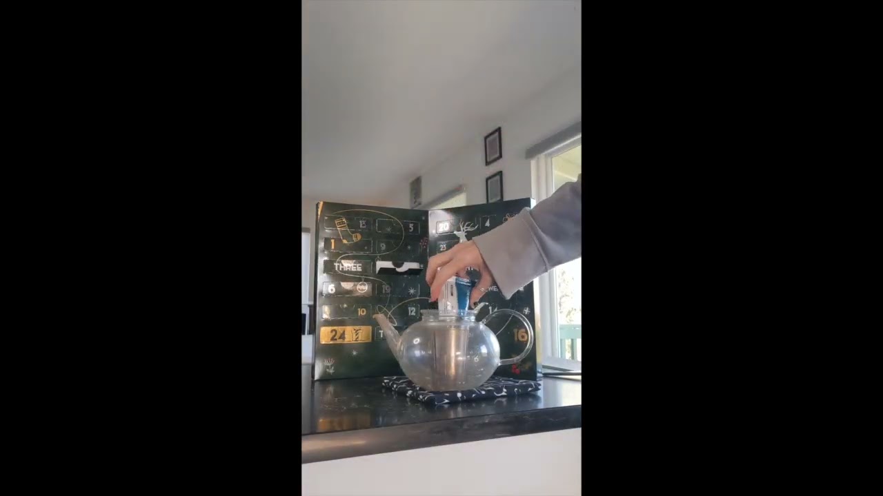2022 Adagio Tea Advent Calendar Evergreen Day 7
