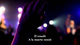Video thumbnail of "Hillsong - Dios Es Poderoso (God is Able)"
