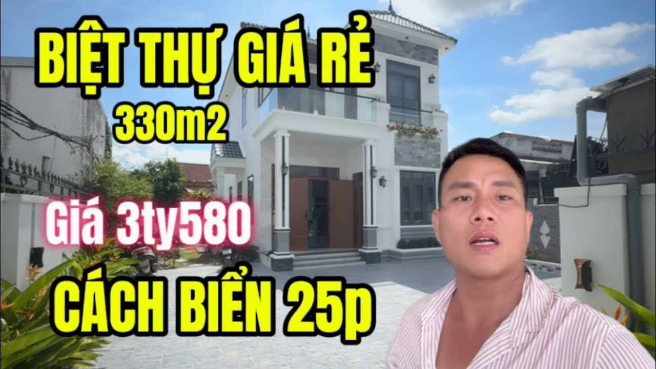 Biệt thự chỉ hơn 3tỷ tặng full nội thất. Đậu được 5 chiếc ô tô trong sân. 330m2