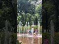 Bermain main di taman
