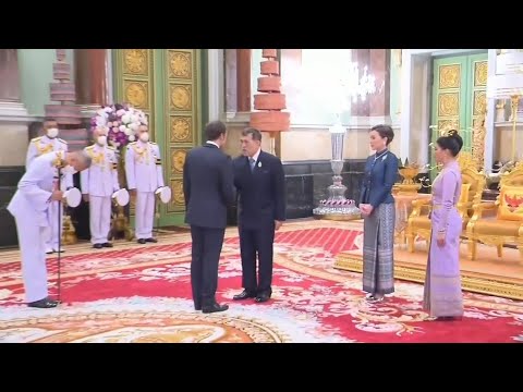 Thai king meets world leaders at APEC summit | AFP