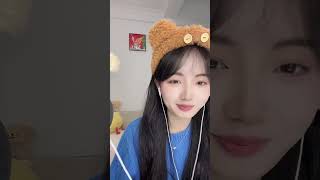 Orange  A Real Man Doesnt Occupy The Doorway  2026 01 16 16 49 35 