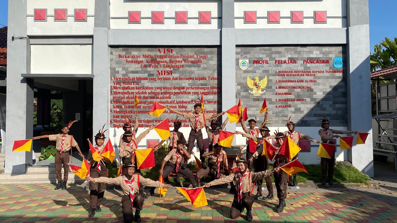 PASUKAN INTI BANTENG SANGGA BUANA DAN MELATI SARI BUANA GUGUS DEPAN SMP NEGERI 1 TAWANGSARI