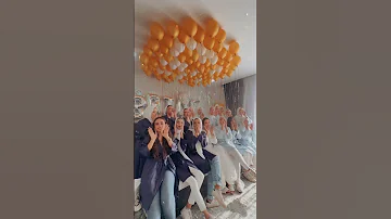 اصحاب العروسه و النهارده فرحي يا جدعان 