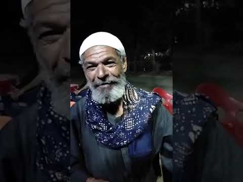 سيد الشاعر ونجله يمتعون أهالي بني سويف بالأهازيج والغناء على أنغام الربابة