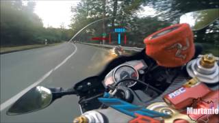 Motosi̇klette Vi̇rajda Peg Sürtmek