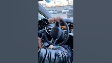 Learn this trick and you won’t scratch other people’s cars!#driving #tips #howto #skills #car