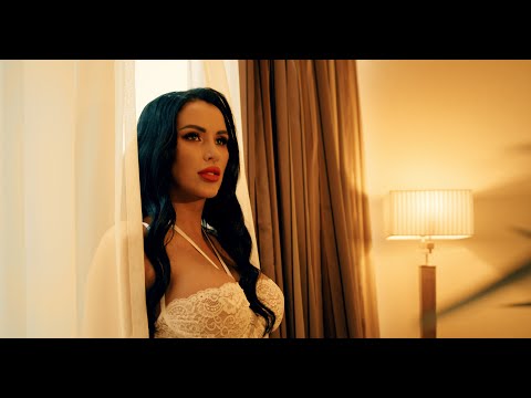 Locodj x Alex Mica - La Reina | Official Video
