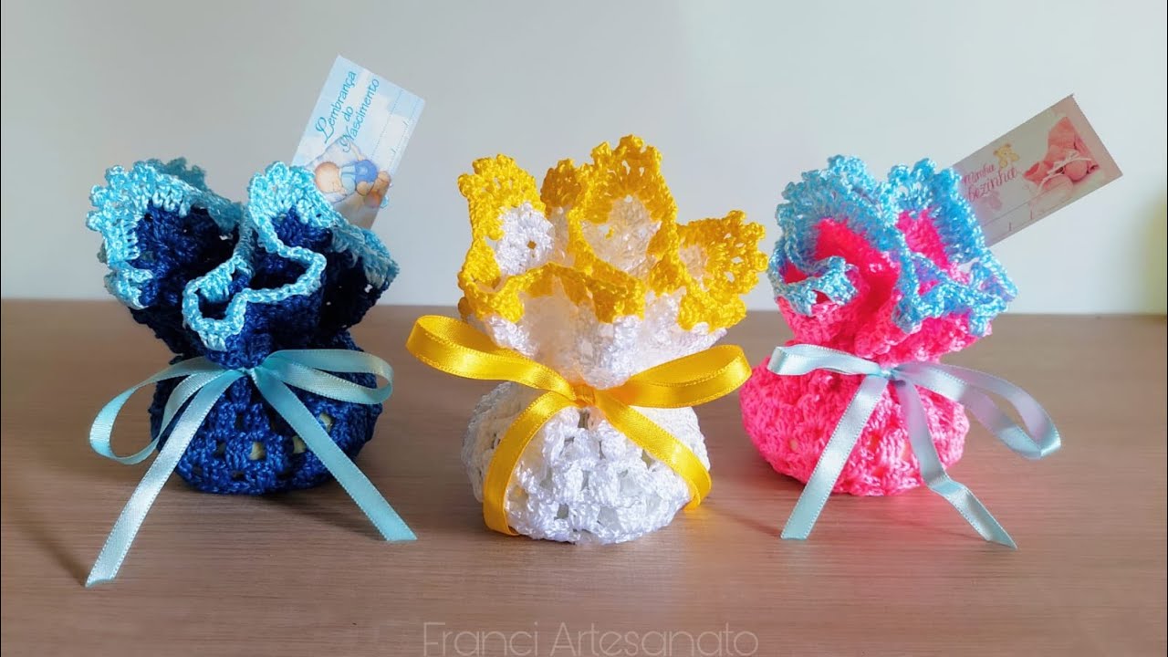 SACHÊ PETECA FEITO COM UM QUADRADO DE CROCHÊ - FRANCI ARTESANATO