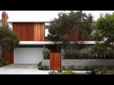 Video: Vertical Courtyard