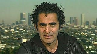 هاتف؛ صدای انقلاب دیروز، پژواک معترضان امروز